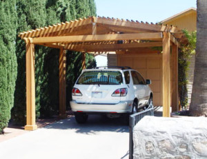 ED SAYS HE’S A HOBBY WOODWORKER but his Woodmaster projects have 